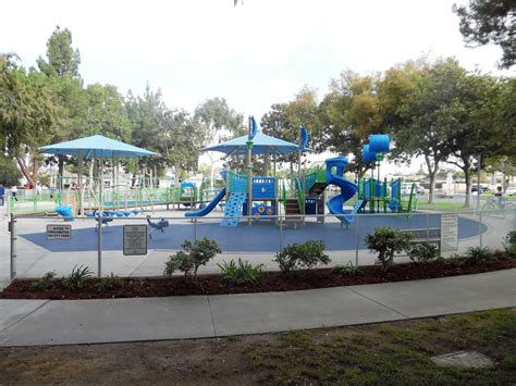 Bolivar Park, Lakewood, Ca | Bolivar, Summer bucket lists, Park