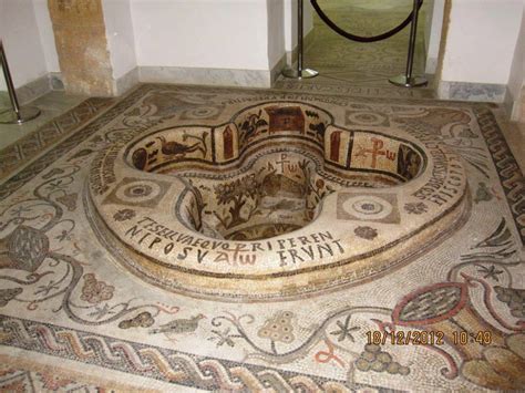 Roman Bath Pool With Mosaic - Museum of the Bardo Museum, Tunis (TUNISIA) | Ancient roman art ...