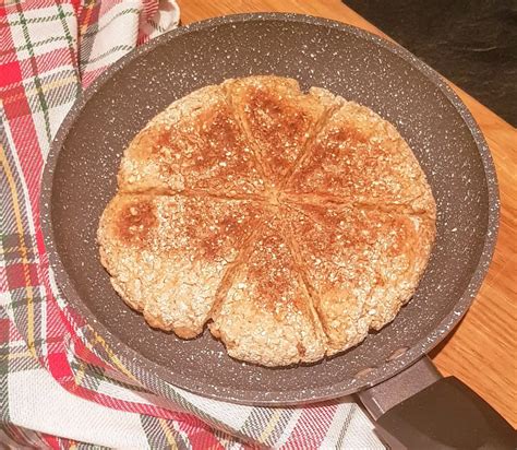 Bannock Bread (Traditional Scottish Bread) | THE WEE CALEDONIAN COOK ...