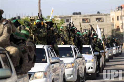 Photo: Hamas Militants Parade during an Anti-Israel Rally ...