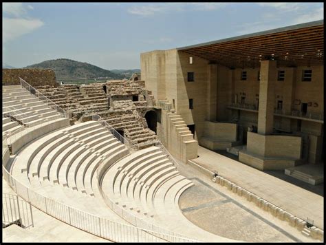 Teatro romano de Sagunto | Reconstrucción | Historia del arte universal ...