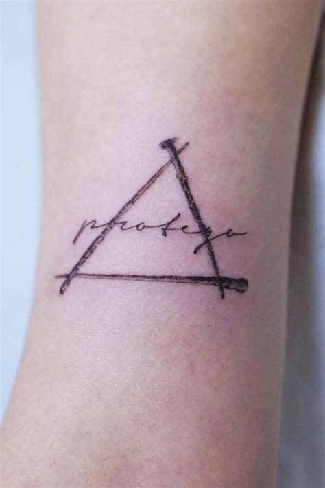 23 Amazing Harry Potter tattoos you have to see! #HarryPotter #tattoo Tiny Harry Potter Tattoos ...