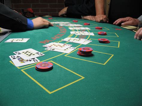 Las Vegas Blackjack Rules. How to Play Blackjack and Win | Las Vegas Direct