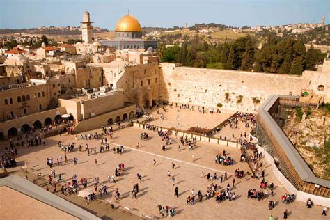 Israel's Tourism Ministry Will Place a Note in Jerusalem's Western Wall for You - Here's How