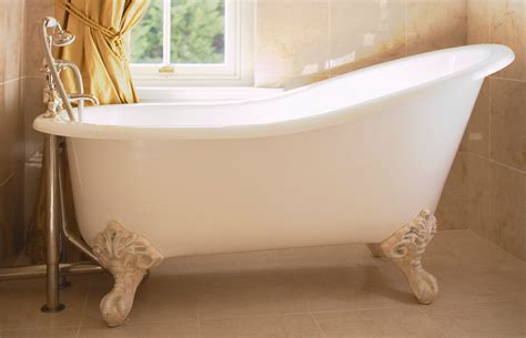 How Much Is an Antique Clawfoot Tub Worth