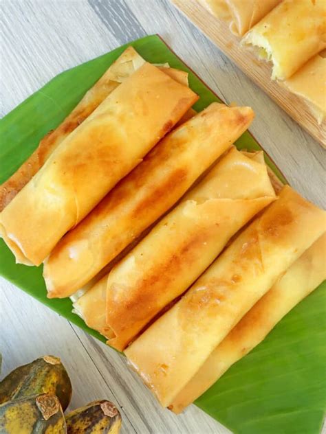 Banana Turon (Lumpiang Saging) - Kawaling Pinoy