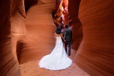 Antelope Canyon Engagemet Photographer - Sedona Elopement Photography