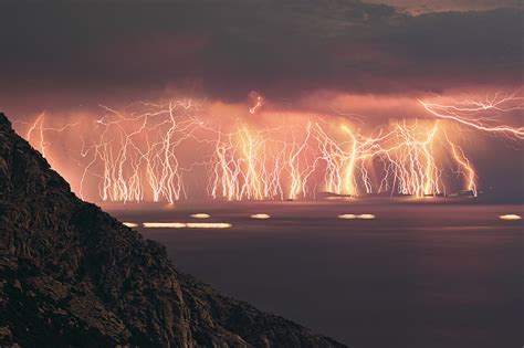 Catatumbo Lightning: The largest light show in the world