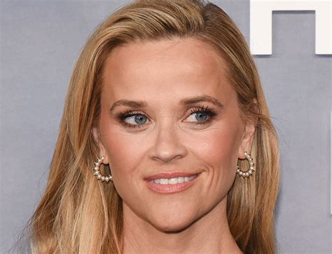 Reese Witherspoon’s Makeup Artist Reveals Her Secret To Flawless Skin For Women Over 40—We’re ...