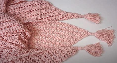 10 Crochet Tassels Patterns For All Crochet Accessories - Red Agape Blog
