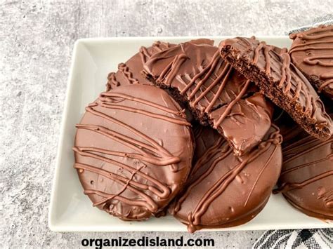 Mint Chocolate Cookie Recipe - Organized Island