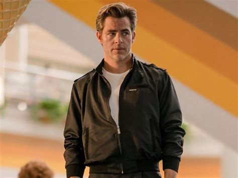 Will Chris Pine Return In Wonder Woman 3 As Steve Trevor? | GIANT FREAKIN ROBOT