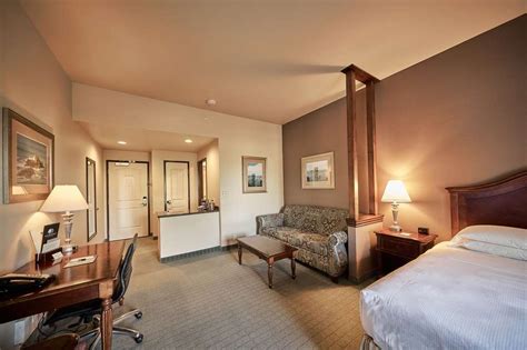 DOUBLETREE BY HILTON HOTEL PHOENIX - GILBERT - 182 Photos & 108 Reviews - 1800 S Santan Village ...