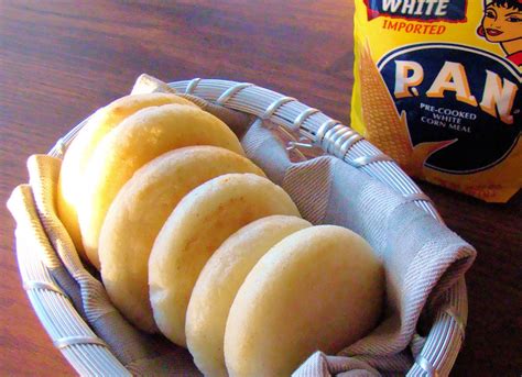 Traditional Venezuelan Arepas Recipe + VIDEO - EnriLemoine