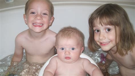 The Oehring Clan: Bath fun!