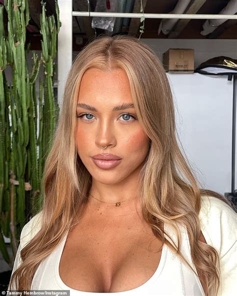 Fitness influencer Tammy Hembrow ditches her red locks and goes back to ...