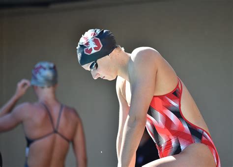 katie-ledecky-stanford - Swimming World News