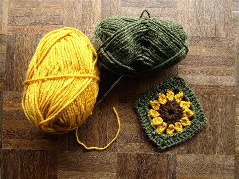 sunflower granny square Knitting Patterns, Crochet Patterns, Crochet Sunflower, Crochet Afghans ...