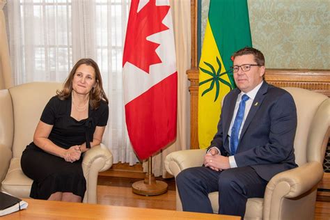 Saskatchewan Premier Scott Moe strikes positive tone after meeting with ...