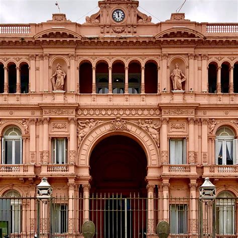 La Casa Rosada | Accidentally Wes Anderson