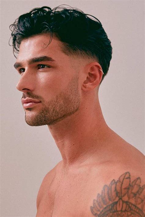 40 Fresh Hairstyles For Men With Wavy Hair | Faded hair, Wavy hair men ...