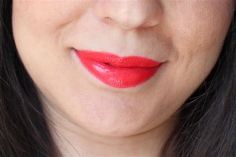 Lippy of the week: Clinique Pop lipstick + primer in #06 poppy pop / Polished Polyglot
