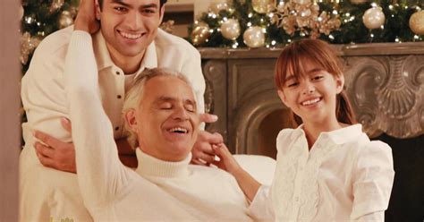 Andrea Bocelli: Keeping Christmas all in the family - CBS News