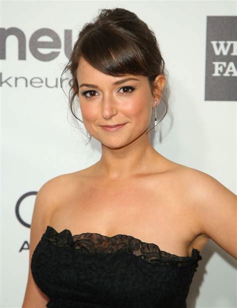 Milana Vayntrub Lily Adams Wiki Body Measurements Age Height - Riset