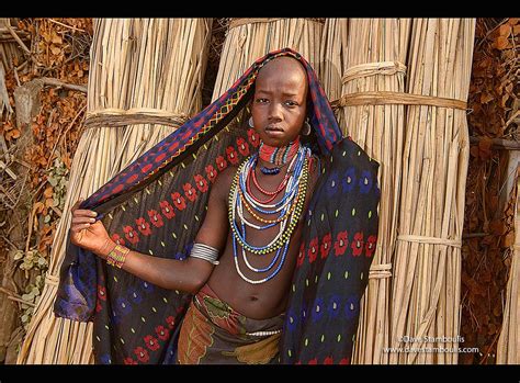 girl of the Arbore tribe in the Lower Omo Valley of Ethiopia | African ...