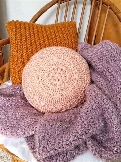 How to Crochet the Flower Power Circular Pillow - This Pixie Creates