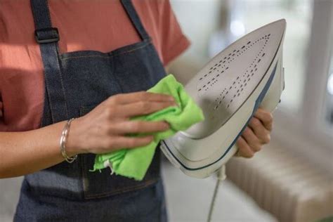 7 Ways To Clean An Iron Soleplate