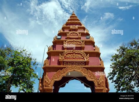 Khmer temples in Phnom Penh, CAMBODIA Stock Photo - Alamy