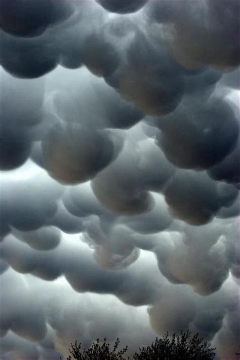 strange cloud formations | Strange bubble cloud formation. Maybe it is God's way to return all ...
