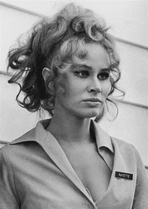 File:Karen Black Five Easy Pieces 1970.jpg - Wikimedia Commons