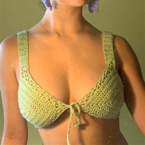 Bikini Crochet, Crochet Crop Top, Crochet Tops, Diy Crochet Projects, Crochet Crafts, Handmade ...