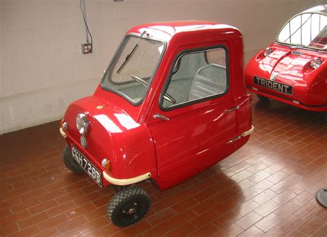 1965_Peel_P50,_The_World's_Smallest_Car_(Lane_Motor_Museum) - Yellow Car Shop