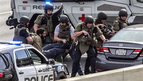 Police standoff on an Atlanta-area freeway halts traffic