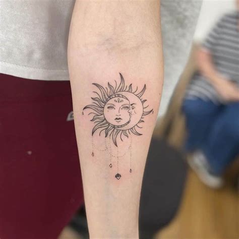 Sun Face Tattoo | Boas ideias para tatuagem, Tatuagem piercing, Modelo tatuagem