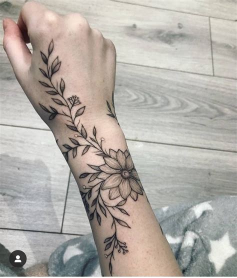 Pin by Miena Mien on 1.Tattoos | Trendy tattoos, Beautiful flower tattoos, Tattoos