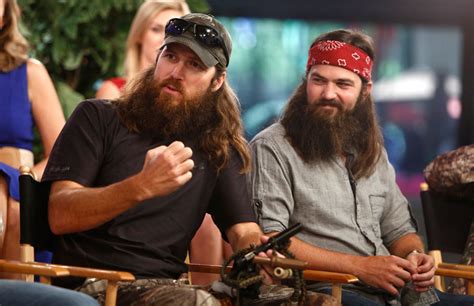 What does Jase Robertson look like without a beard?