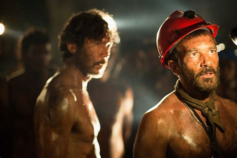 Review: ‘The 33’ Recalls a Chilean Mine Disaster and the Men Who Endured It - The New York Times