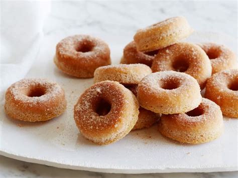 Cinnamon Baked Doughnuts Recipe