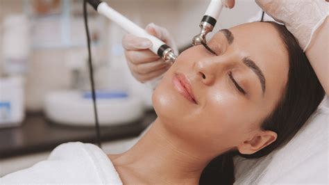 Microcurrent Devices: What Are They and How Do They Benefit the Skin ...