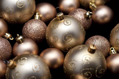 Photo of golden christmas baubles | Free christmas images