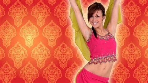 Learn Easy Bollywood Dance Steps For Beginner Women | Bollywood dance ...