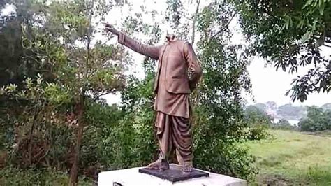 Biju Patnaik’ statue vandalised in Odisha, BJD activists hit streets