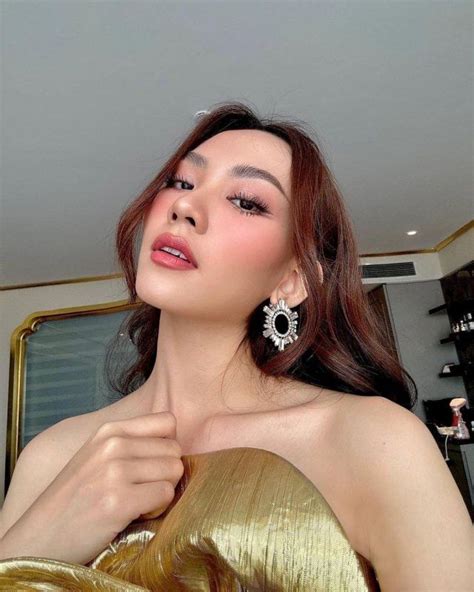 Pin by 𝒴𝓊𝓊 on 𝙼𝙸𝚂𝚂 𝚅𝙸𝙴𝚃𝙽𝙰𝙼 in 2023 | Miss vietnam, Vietnam, Miss