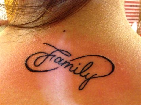 Family Names Tattoo Designs For Men - belajar menggambar