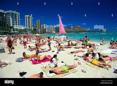 Hawaii, Oahu, Honolulu, Waikiki Beach With Crowds Of People Diamond ...