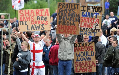 ENGLISH DEFENCE LEAGUE demonstration in Bristol goes off well despite counter protests from left ...